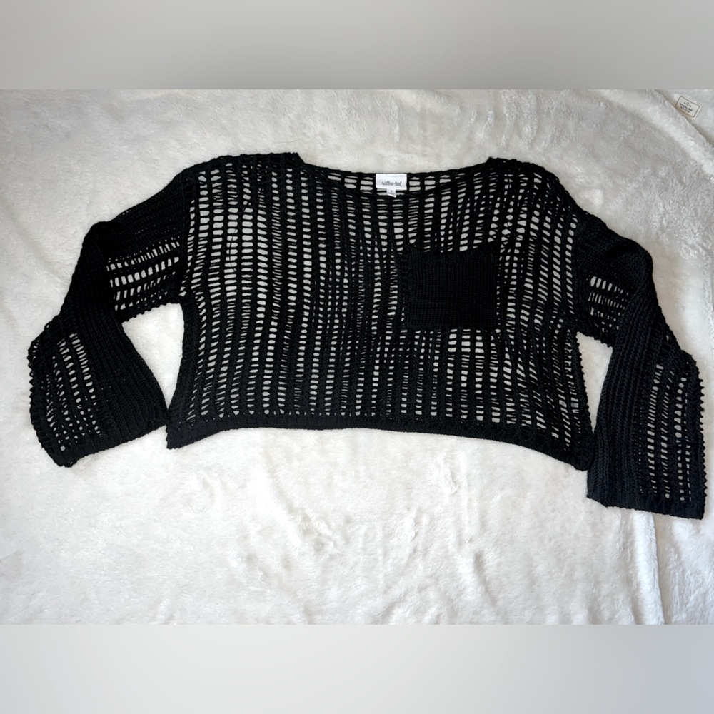 Willow & root crochet long sleeve top. Size small!!